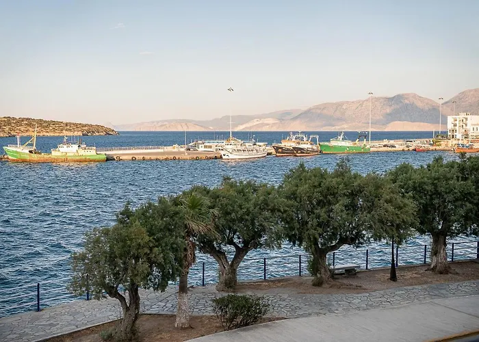 Brand New Luxury Seannamon Suites, Amazing Seaview